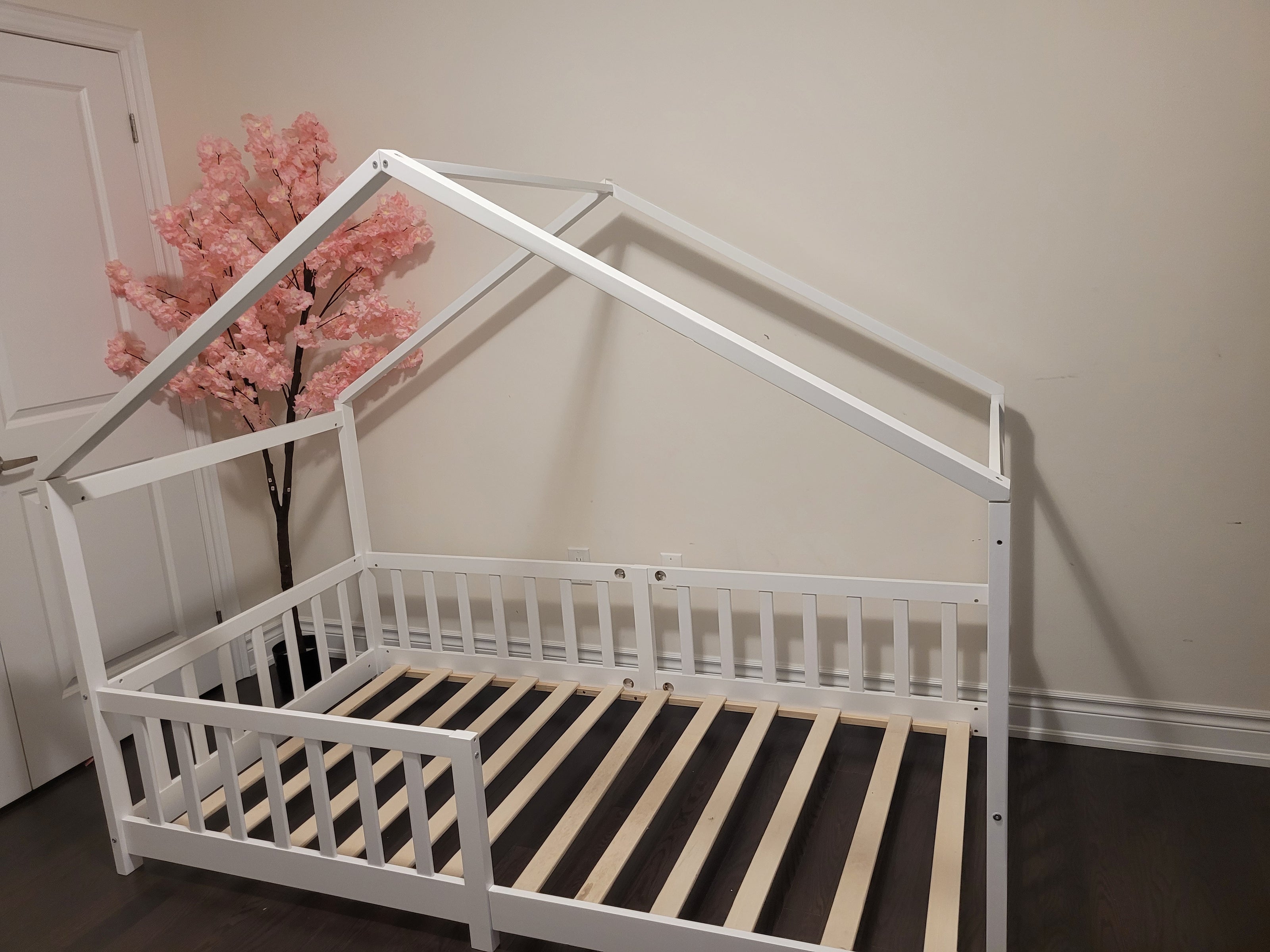 Luna House Montessori Floor Bed – White Wood Frame