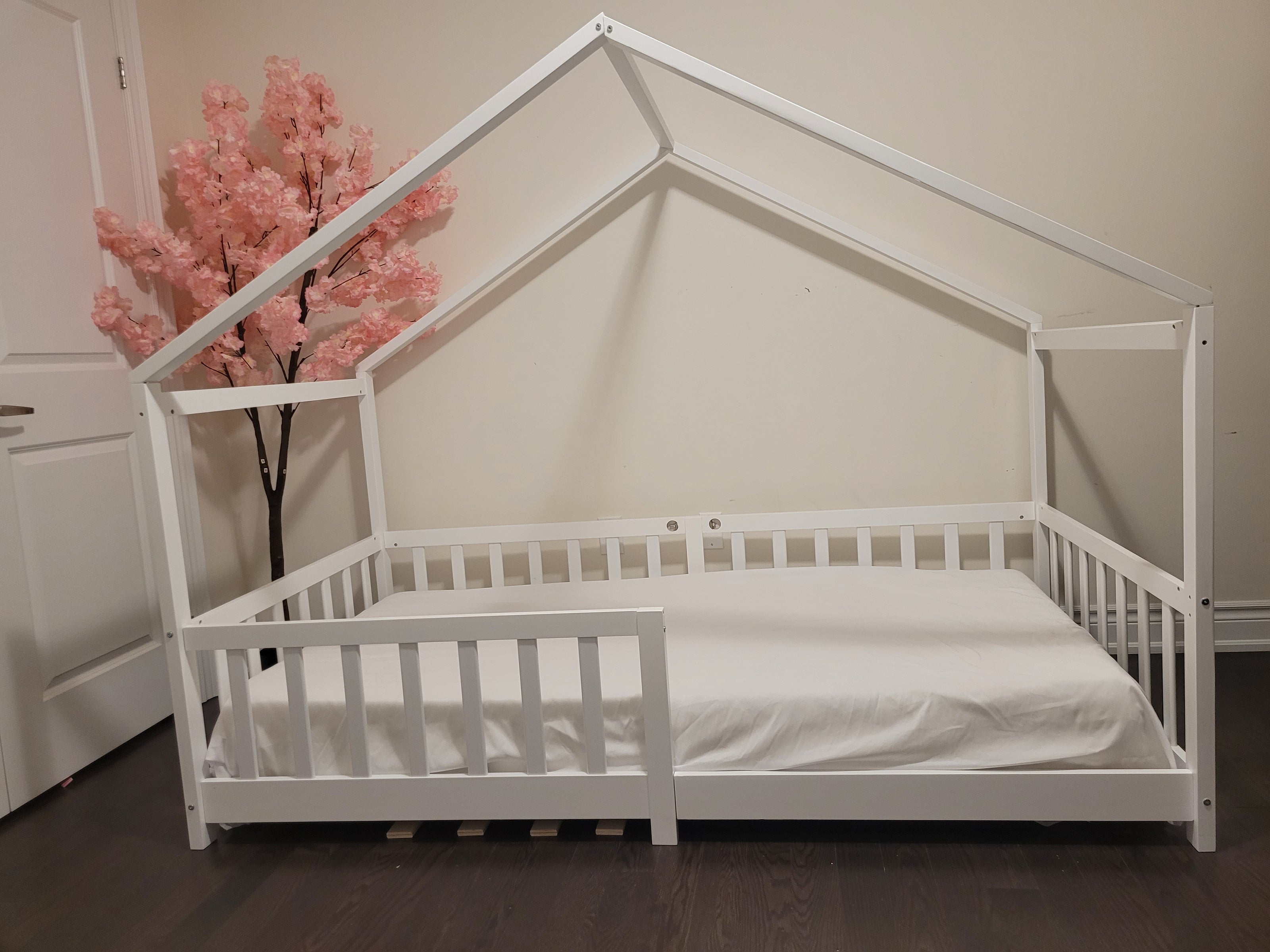 Luna House Montessori Floor Bed – White Wood Frame