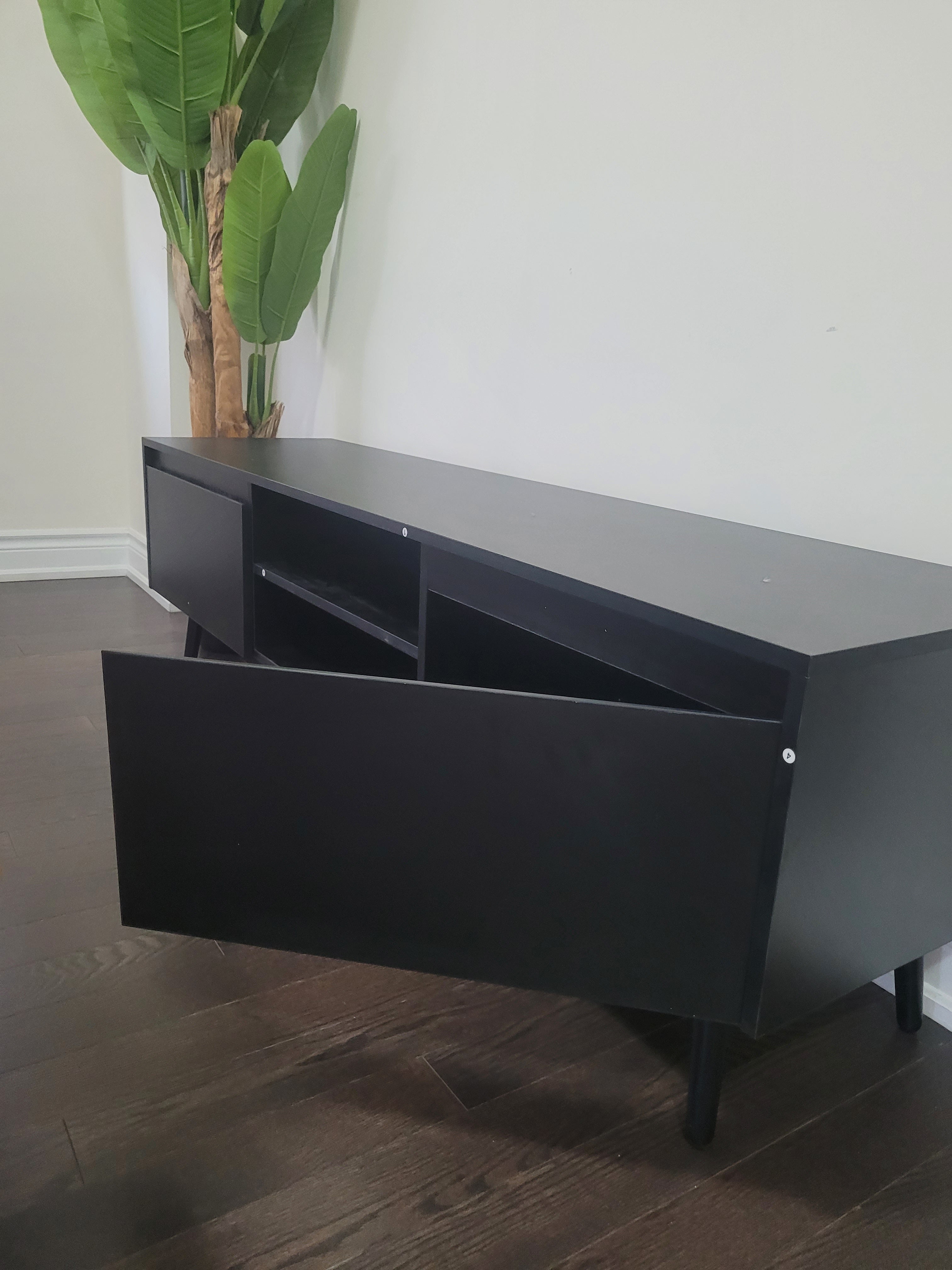 The Nova Black Media Console