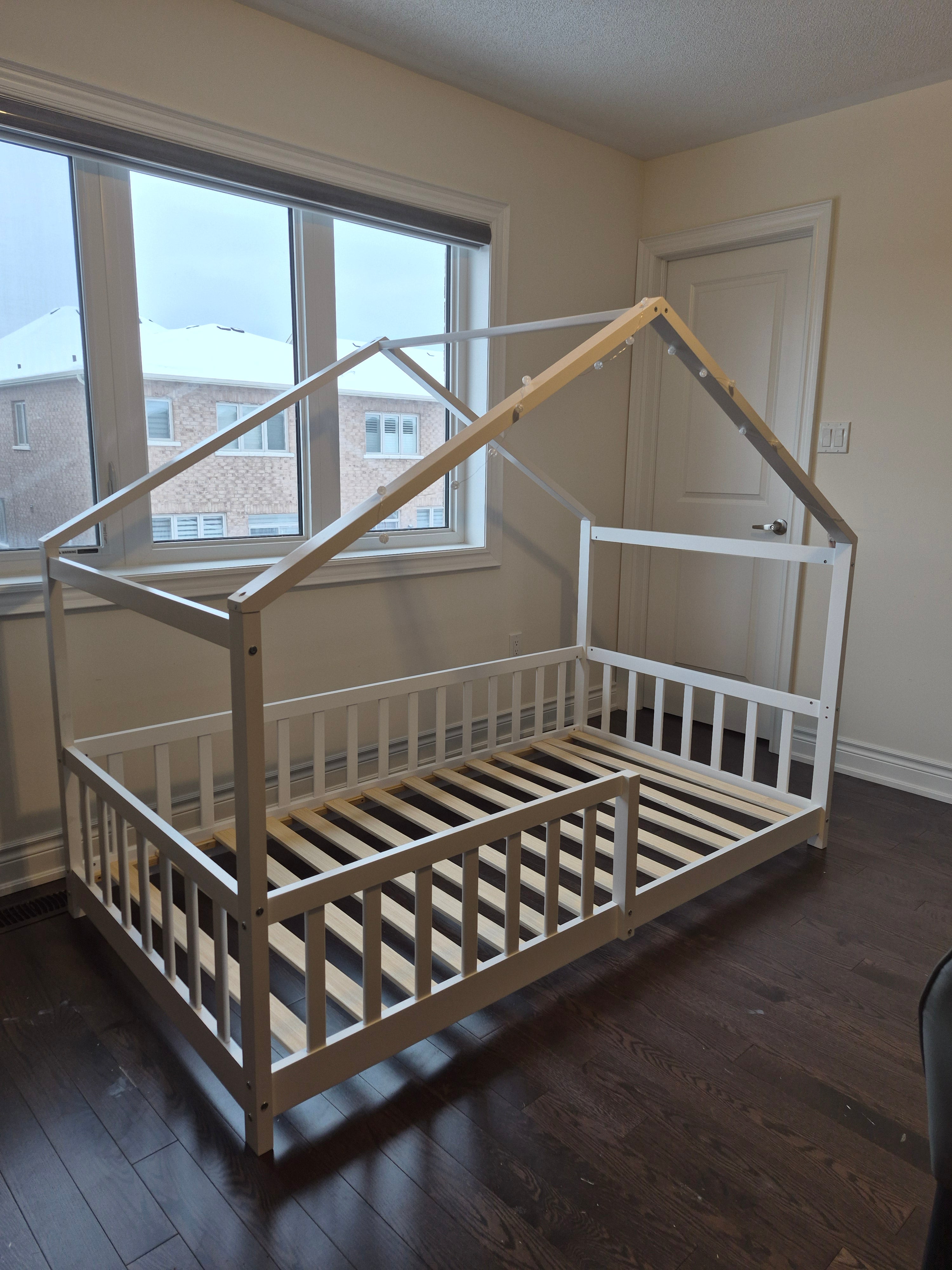 Luna House Montessori Floor Bed – White Wood Frame