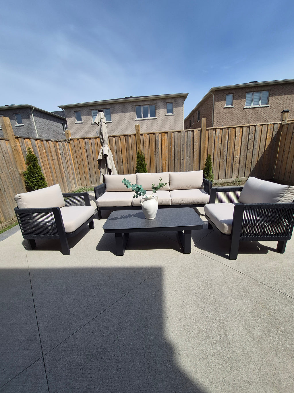 EVENTYR Modern 5-Seater Aluminum Patio Set with Tempered Glass Coffee Table