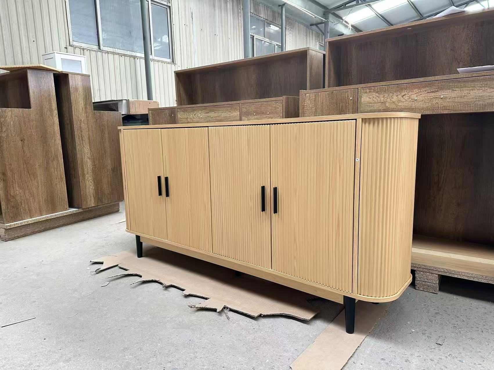 Reeded 4-Door Sideboard – Natural Oak
