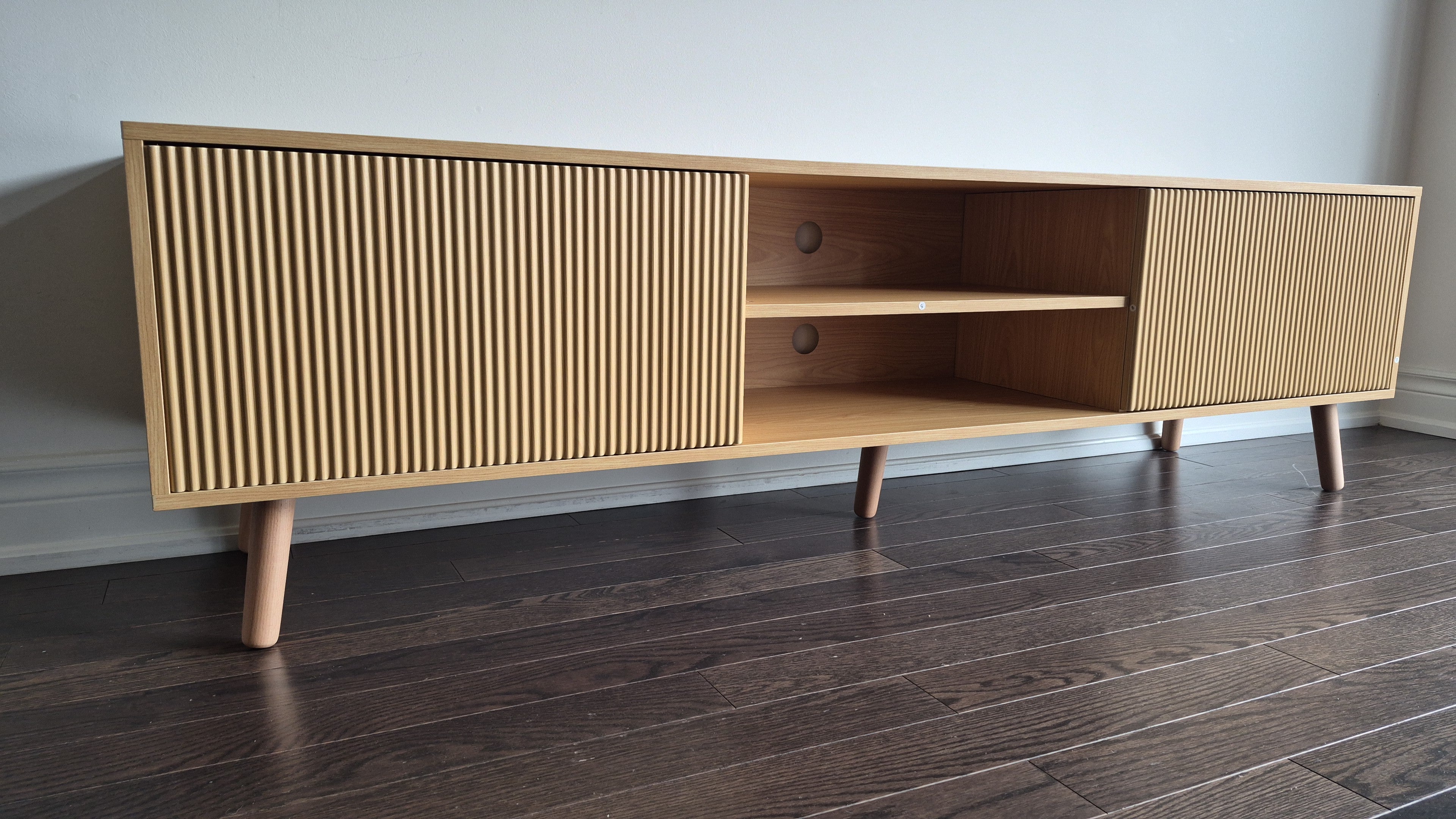 Fluted 70" TV Stand — Natural Oak
