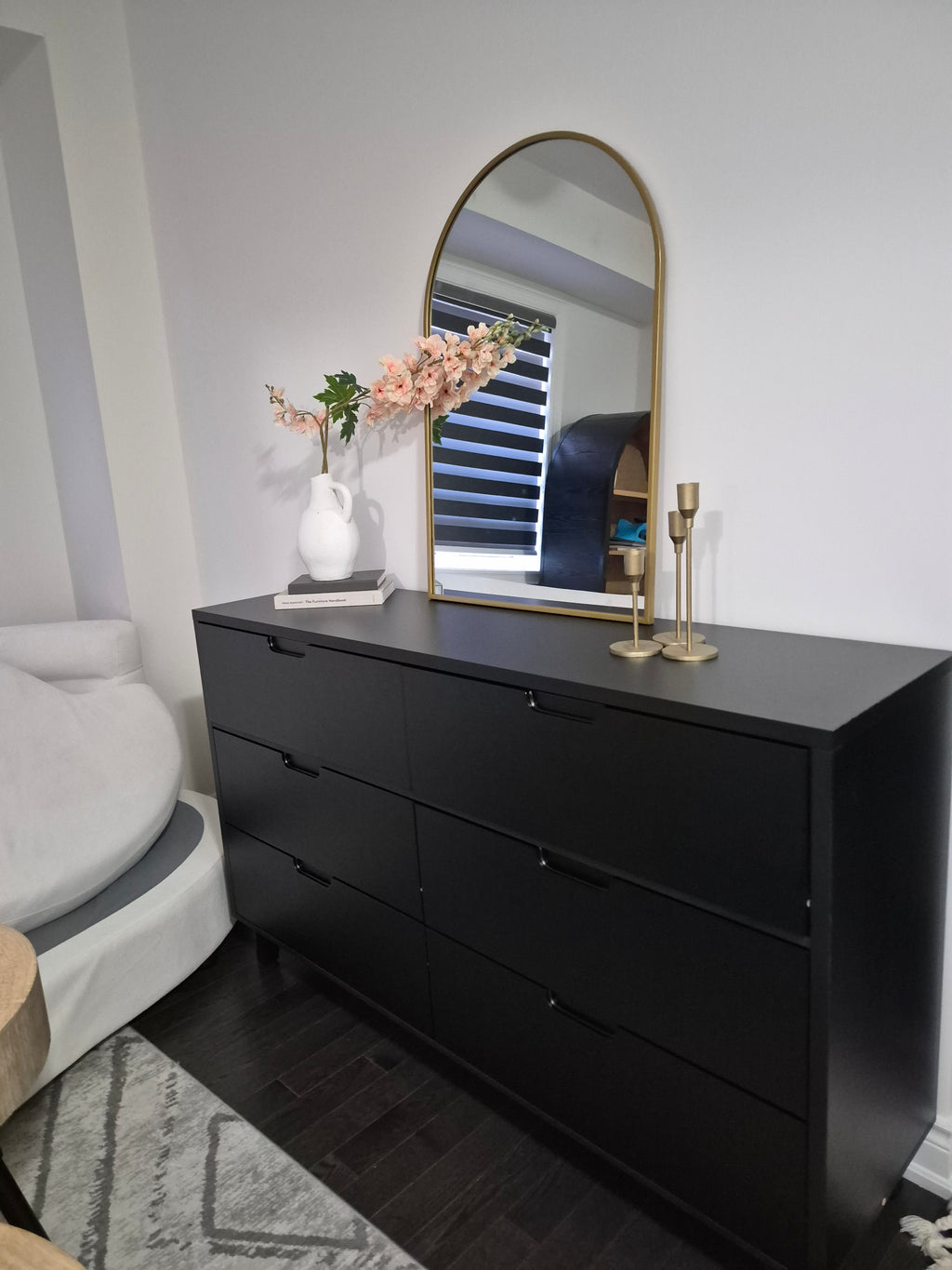 The Noon Dresser