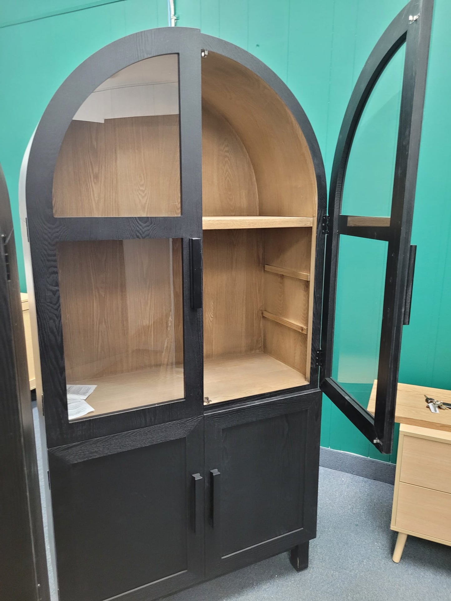 ARDYNAMIC Arc Cabinet, Oak Finish