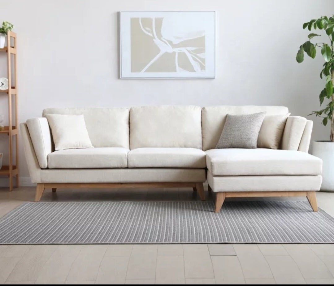 MODERN SECTIONAL SOFA